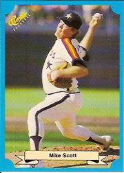 1988 Classic Blue Baseball Cards       221     Mike Scott